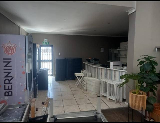 INDUSTRIAL PROPERTY TO RENT IN DEAL PARTY